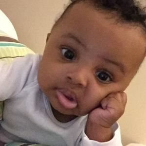 Meet your Posher, Elise